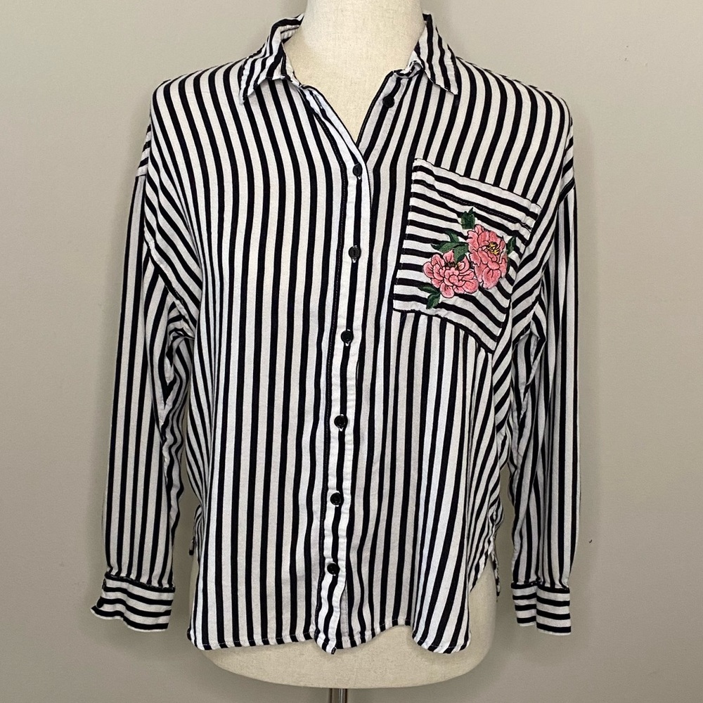 H&M Black/White Striped Button Up Top